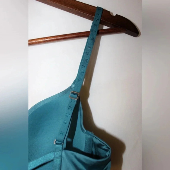 Women’s Savage X Fenty T-Shirt Bra Size 32 B - Picture 9 of 10